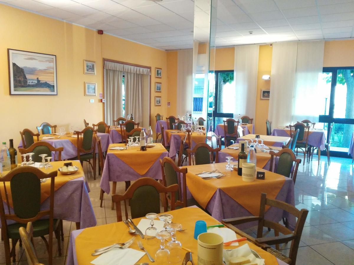 Hotel Marittimo Rimini Zewnętrze zdjęcie
