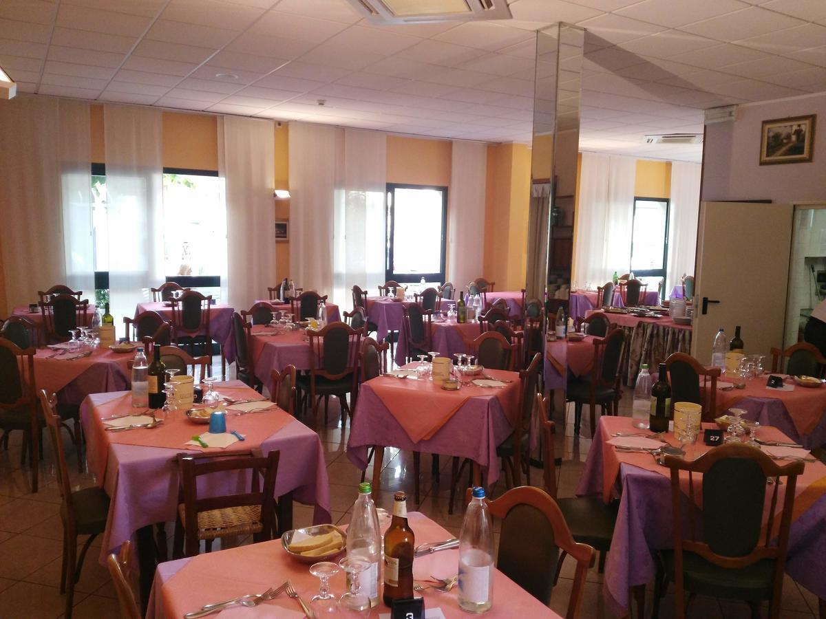 Hotel Marittimo Rimini Zewnętrze zdjęcie
